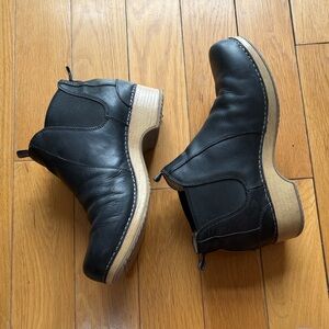 Dansko Becka Black Oiled Pull on Boots - Sz 40 - Black